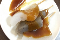 Brochettes de konjac au miso