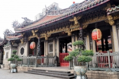 Taipei lungshan temple